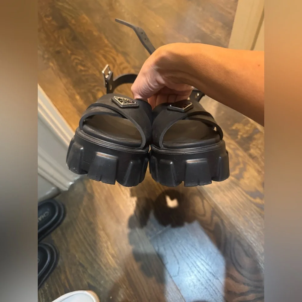 PRADA Monolith rubber sandals - Picture 9 of 11